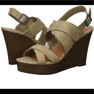Indigo Rd beige Women’s Karla Wedge Sandals